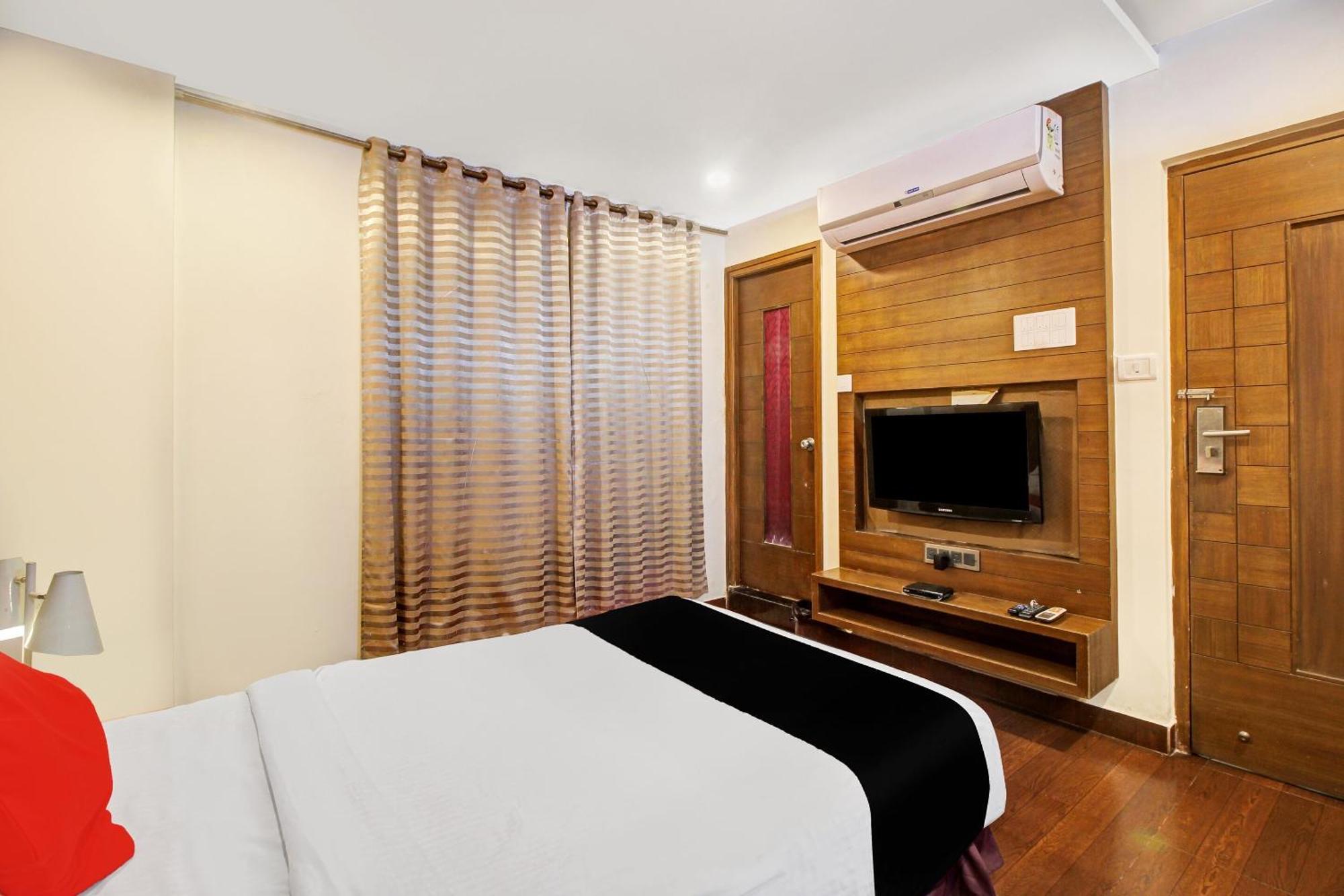 Collection O 82357 Hotel Surabhi Pride Trimulgherry Εξωτερικό φωτογραφία